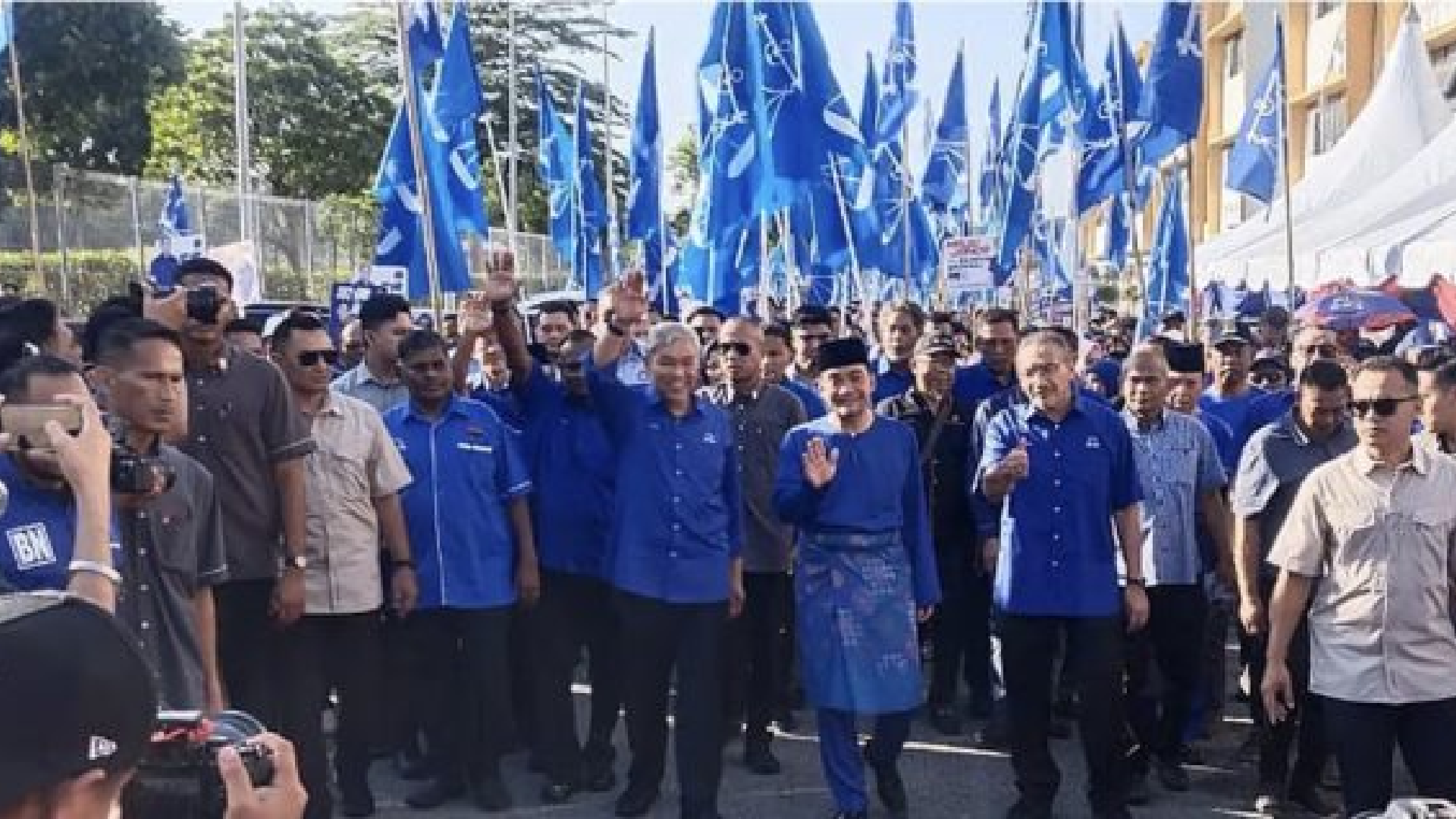 PRN Johor: Zahid, Khairy dan Hishammuddin Tampil Beri Sokongan Kepada Onn Hafiz di Machap